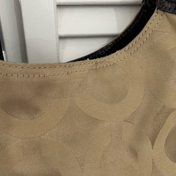 Vintage Coach F0973-14395 Beige and Dark Brown Shoulder Bag - Picture 8 of 16